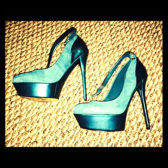TEAL STILLETOS- WORN ONCE-SIZE 6