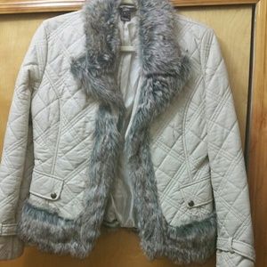 Grey short jacket with faux fur