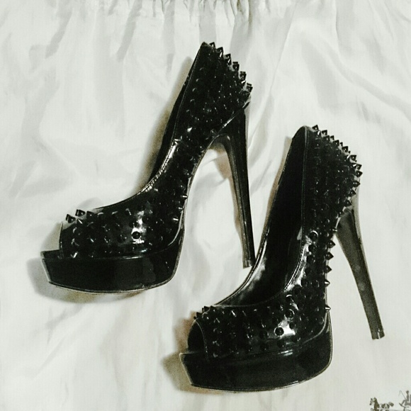 Steve Madden Spiked heels