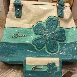 NWT Guess purse and matching wallet