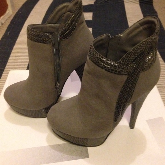 Wild pair ankle boots