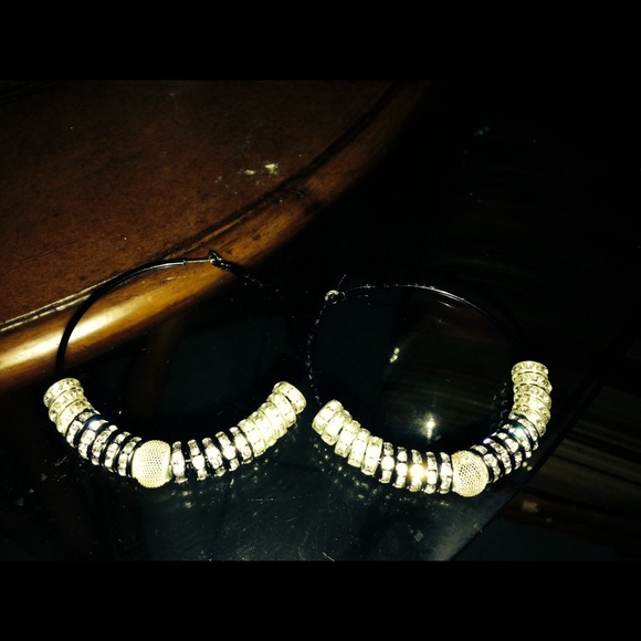 Large Hoops - Picture 4 of 4