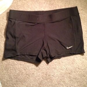 PRICE FINAL. NIKE DRI FIT spandex shorts