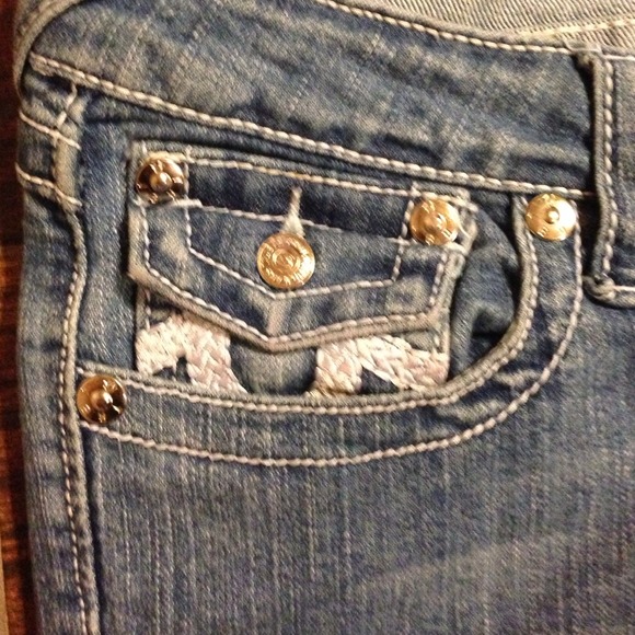 SOLD True Religion Jeans - Picture 4 of 4