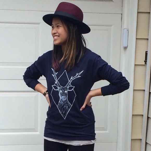 NAVY & WHITE GRAPHIC STAG SWEATER IN ALL SIZES - Picture 4 of 4