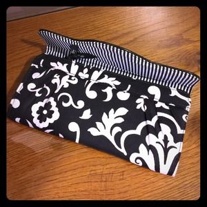 Hold for @tinalouise10 Thirty one wallet