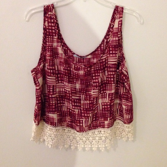 Maroon and cream crop top!!