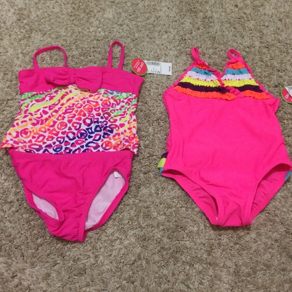 *BRAND NEW* Toddler bathing suit bundle.