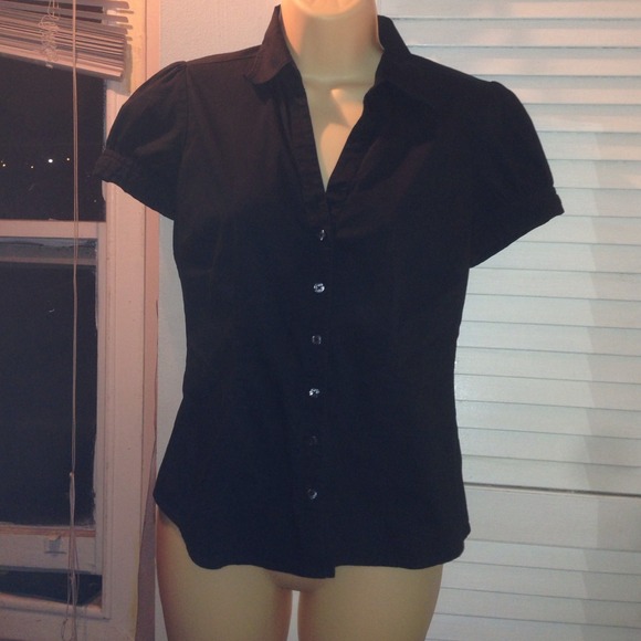 Black express design button up top - Picture 1 of 2