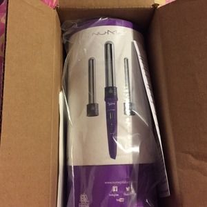 Nume curling wand new
