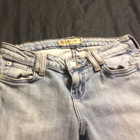 Jeans - Picture 2 of 4