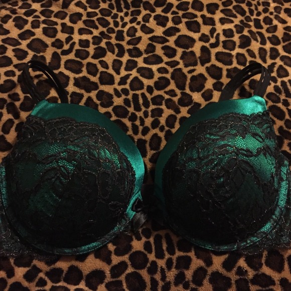 Never worn Victoria's Secret Very Sexy Bra