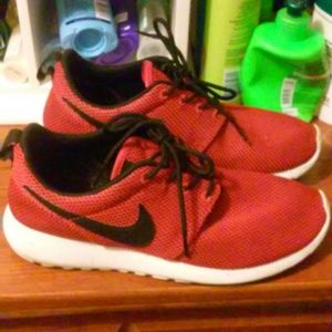 Red Roshe Runs