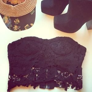 LF Lace Crop Top Millau Small