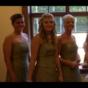 Gorgeous long B2 bridesmaid/ prom dress