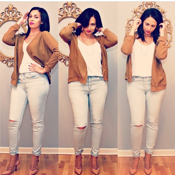 Zara brownish olive zip up jacket. (Thin material)