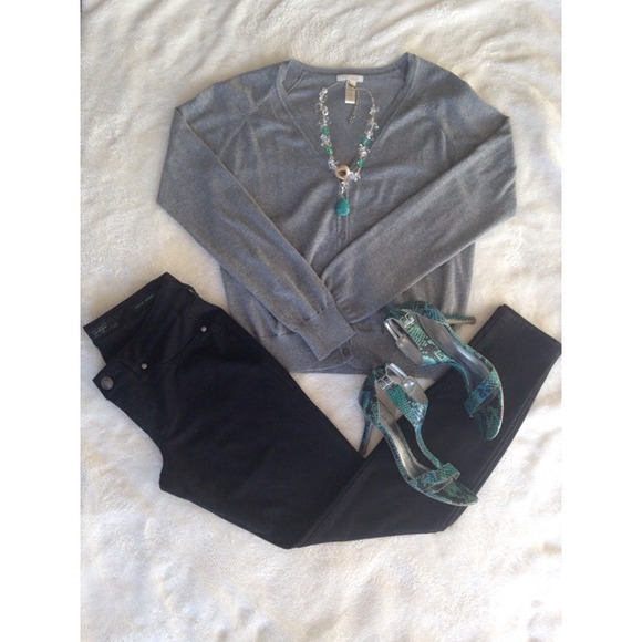 Warm and Comfortable Cardigan ❄️