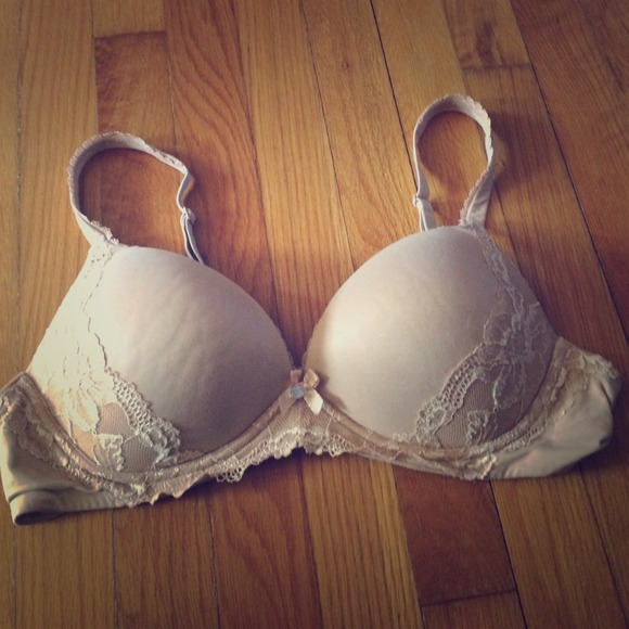 Beige/ nude Victoria Secret bra