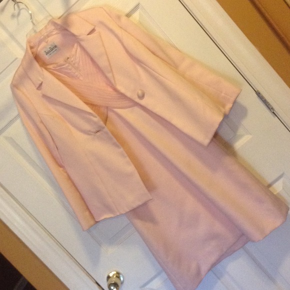 Nice Dress suit pink