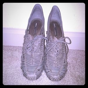 MIISTA NAIA HIGH HEEL IN GREY (Urban Outfitters)