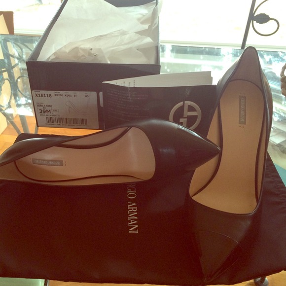 Giorgio Armani Black Leather Pumps