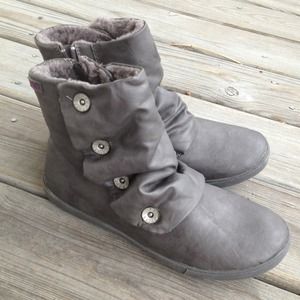 New Rabbit Style Blowfish Size 8.5