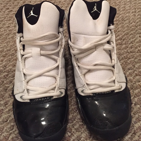 Jordan Shoes - Used Jordan gym shoes !