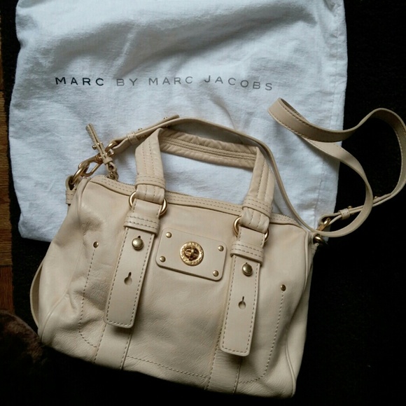 Freestyle shoulder bag