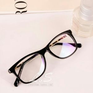 Chic frames no prescription lense