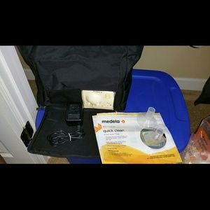 Medela Pump In Style with bag and accessories