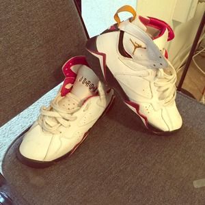 Air Jordan 7s "Cardinal" (Retro)