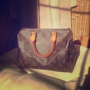 Authentic Louis Vuitton speedy