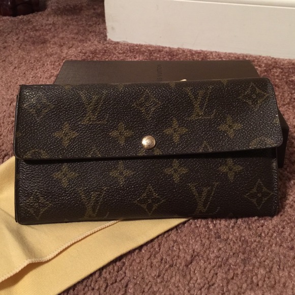 Authentic Louis Vuitton wallet.