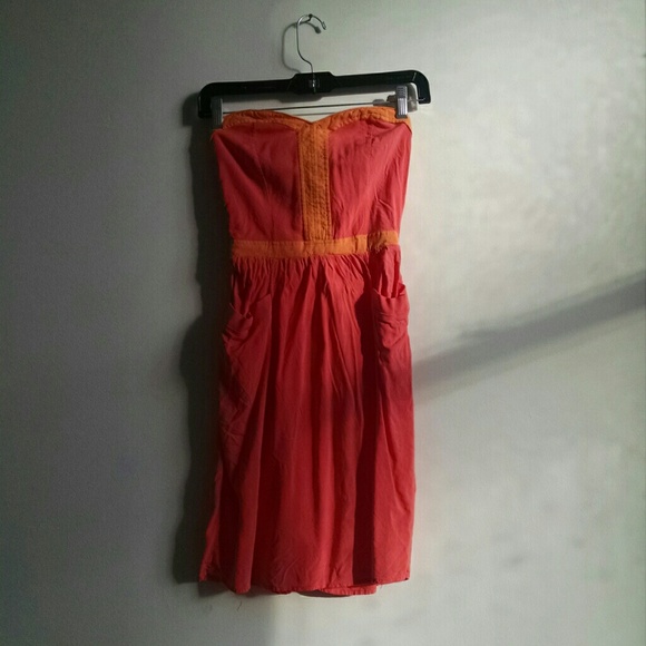 Strapless dress