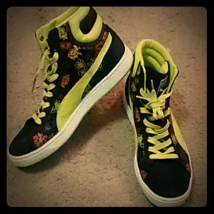 Puma high tops!!