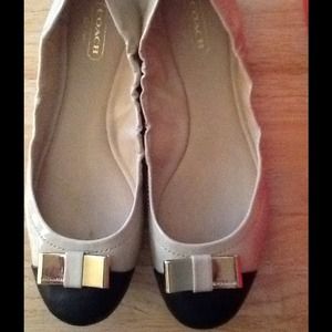 Coach Patent Tapioca Demi Ballet Flats LP Sale!!🎉