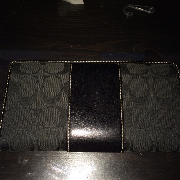 Coach Wallet - Picture 2 of 4
