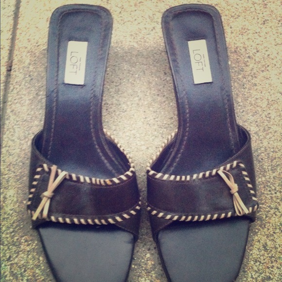 Anne Taylor loft dark brown adorable kitten heels