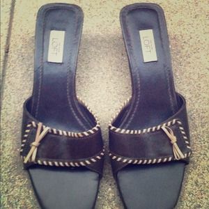 Anne Taylor loft dark brown adorable kitten heels
