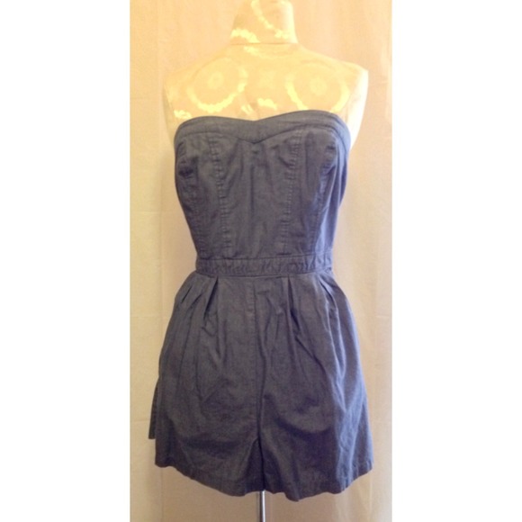 Mossimo Supply Co. Dresses & Skirts - 🎉HP🎉SWEETHEART DENIM BLUE STRAPLESS ROMPER