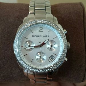 SALE!!  Michael Kors silver watch mk5178