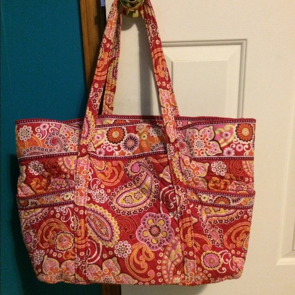 Vera Bradley extra large tote