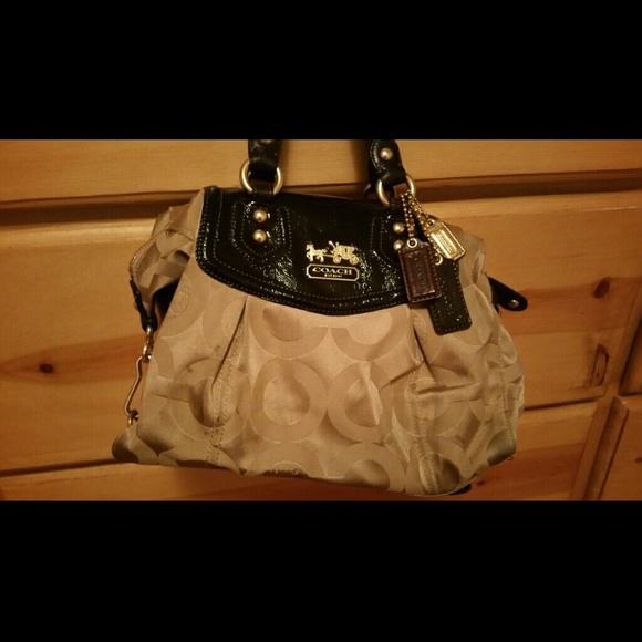 Signature Coach purse