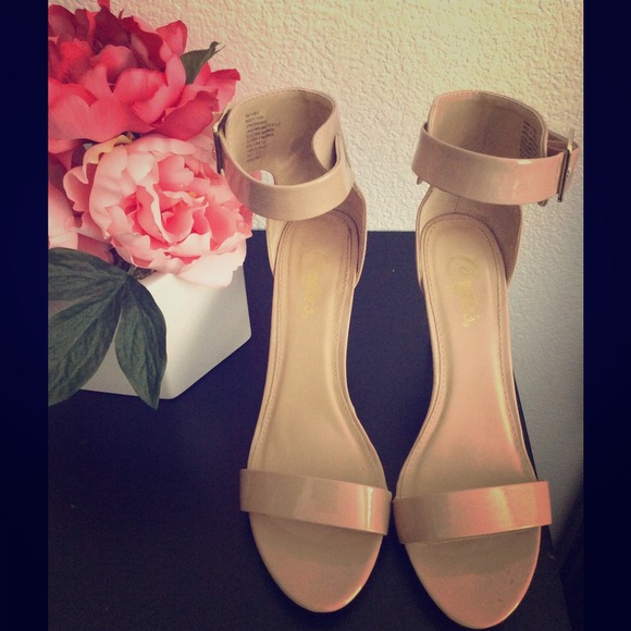 Beautiful Candie's heels size8