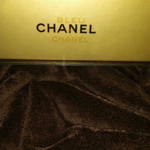 Chanel box