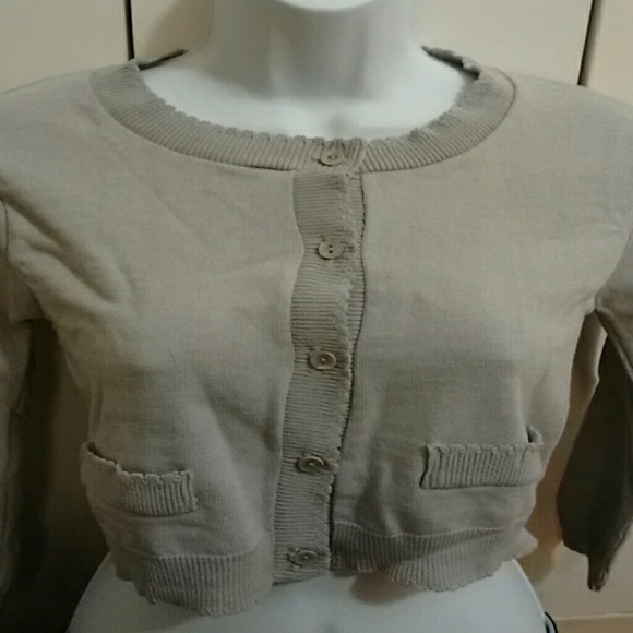 Cropped grey cardigan