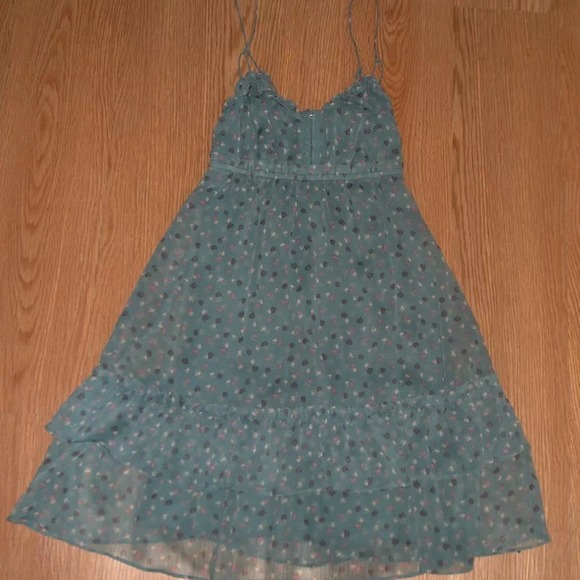 American Eagle Outfitters Dresses & Skirts - American Eagle Green Floral Sundress Sz 00