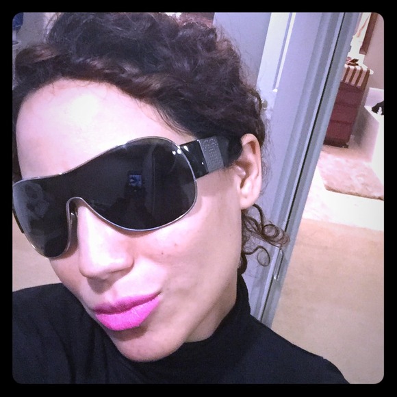 100%authentic CHANEL sunglasses