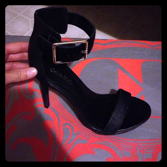 Calvin Klein heels cow fur texture black 5