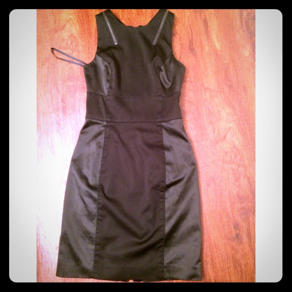 🎉🎉Host pick🎉🎉 Bebe black dress, size S.
